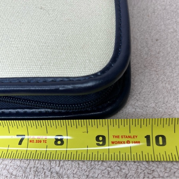 Abound by Marriott Canvas/Leather Concierge Organizer Folder Binder-Navy/Cream - Picture 8 of 10